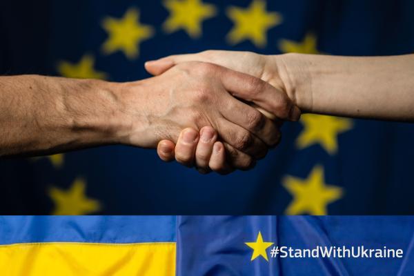 EU_flag_handshake_ukraine-solidarity.jpg